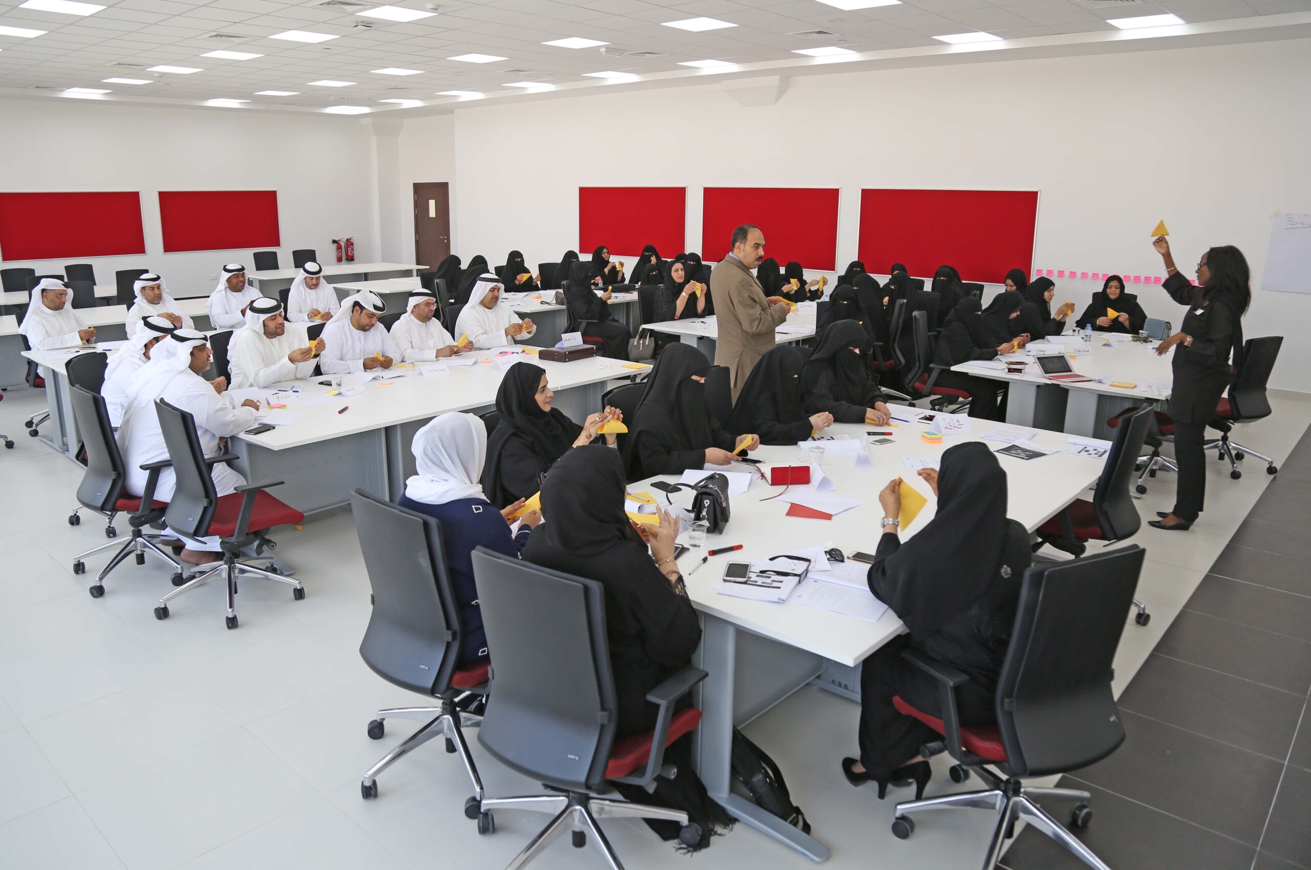 Linux Admin or Windows Server Admin: Which Do Dubai Employers Prefer?